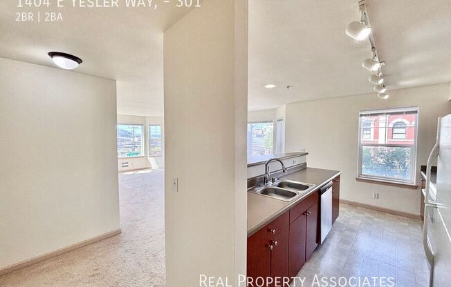 1404 E YESLER WAY