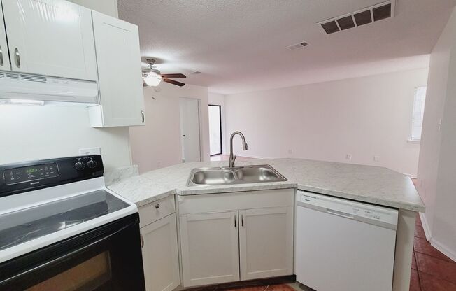 2 beds, 2 baths, $1,295