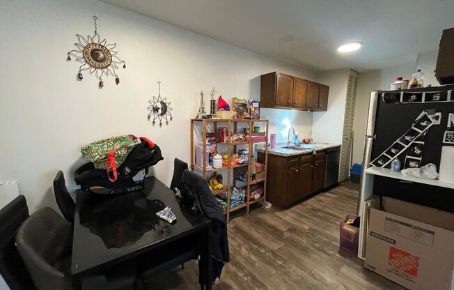 1 bed, 1 bath, $1,095, Unit 11