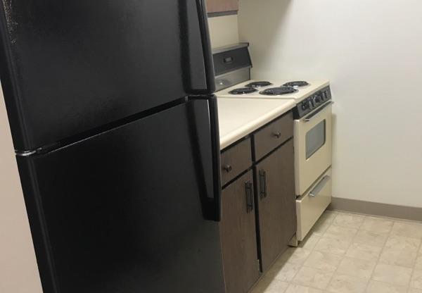 1 bed, 1 bath, 625 sqft, $850, Unit 4112 Wyndsor Terrace Building 1 #15