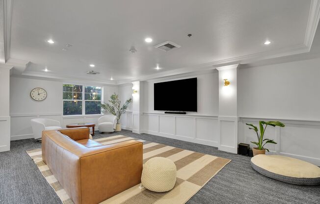 2 beds, 1 bath, 823 sqft, $1,795, Unit 126-229