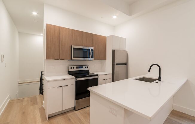 2 beds, 2 baths, 1,191 sqft, $1,775, Unit 4