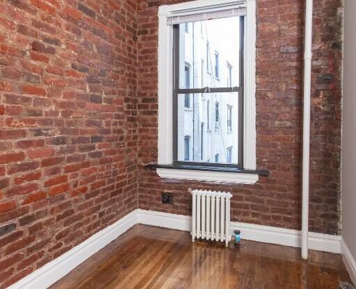2 beds, 1 bath, $5,295, Unit 4F