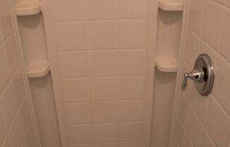 1544 W Glenlake Ave.