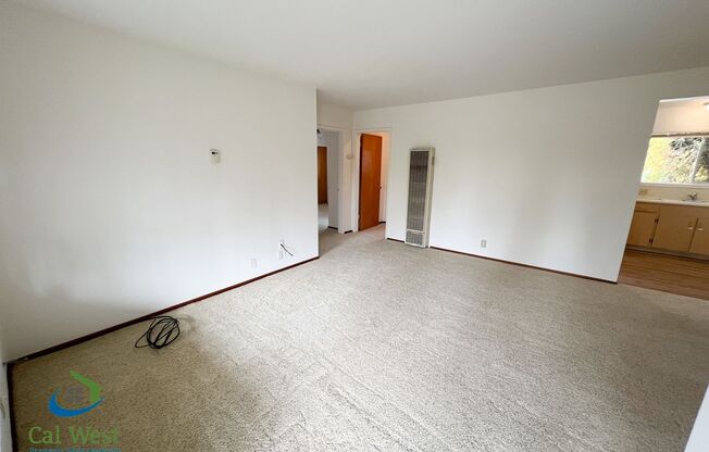 $1,995 - One Bedroom One Bath Apartment - Rose Garden Location!