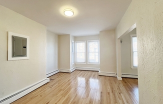 1 bed, 1 bath, 715 sqft, $2,200, Unit 2