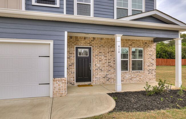 Comfort and convenience in this 4 bedroom home, full of amenities in John's Landing!