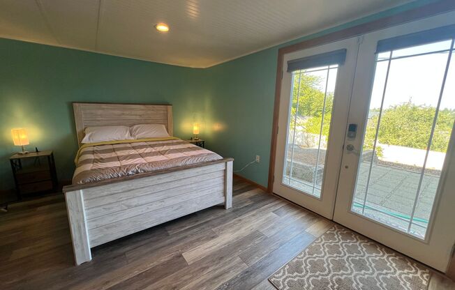 Furnished 1 Bedroom, 1 Bath including all utilities