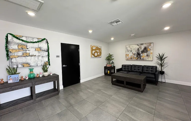 4383 N SEPULVEDA BLVD