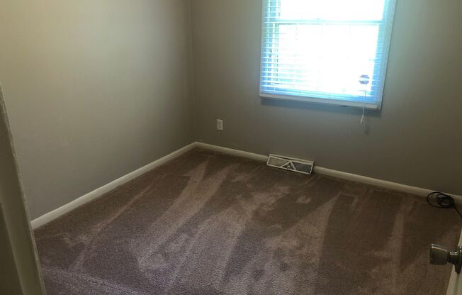 Awesome Windsor Park location near the Plaza, NODA and Uptown Charlotte