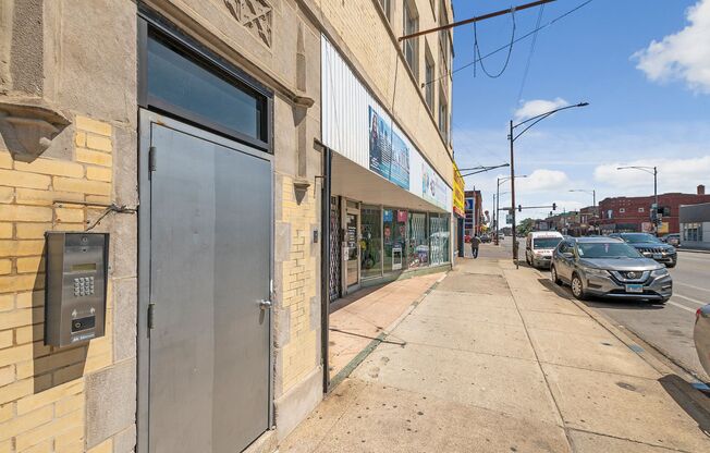 3014-16 W 63rd