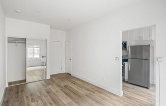 1623 N Mariposa