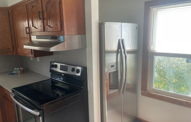 3 beds, 1 bath, $2,200