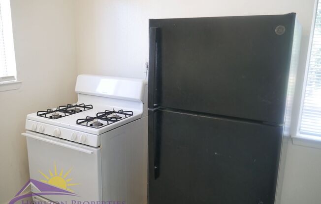 1 bed, 1 bath, $1,075, Unit 1617 Arcade Blvd #16