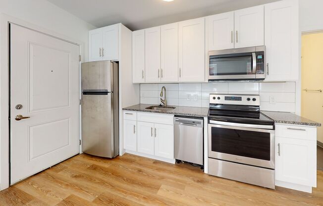 2 beds, 1 bath, $1,350, Unit 308