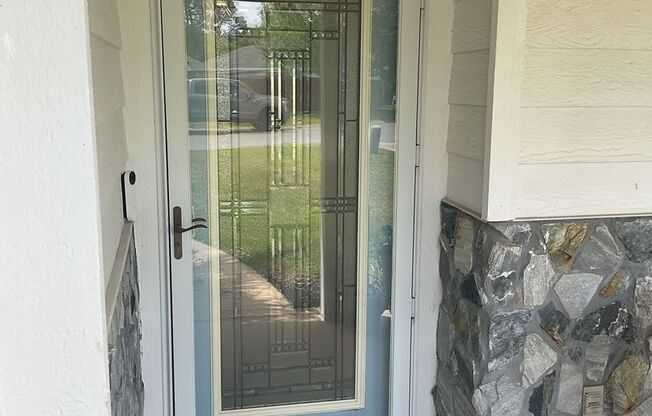 Adorable 3BR/2BA home in PRIME location!!