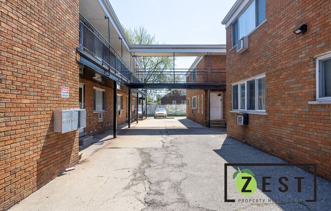 E Outer Drive Apartments
