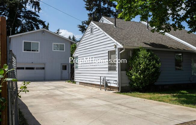 Charming One Bed Unit in Quiet Brentwood-Darlington Neighborhood!
