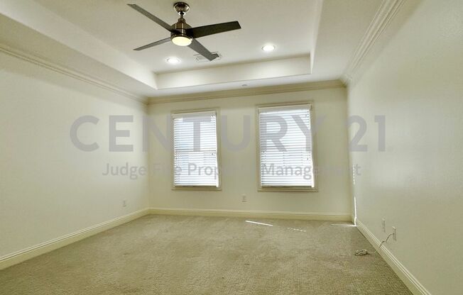 Gorgeous 3-Story 2/2.5/2 Condo in University Park For Rent!