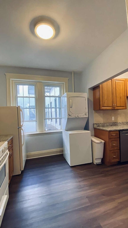 153 STRATHMORE RD