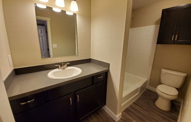 1 bed, 1 bath, 800 sqft, $825, Unit 1841