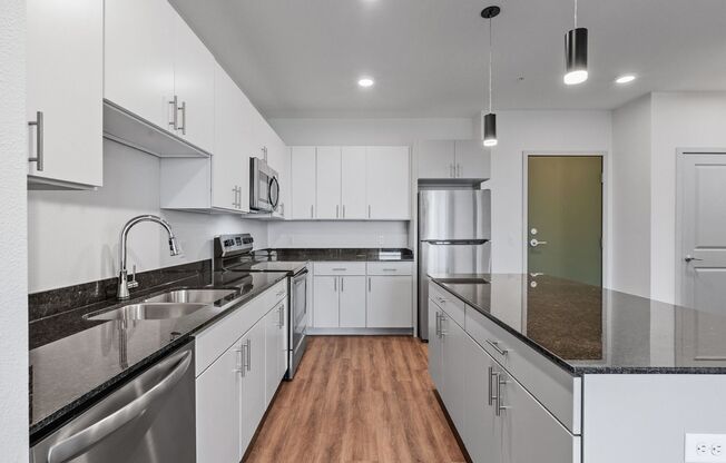 2 beds, 2 baths, 1,087 sqft, $2,095, Unit 430