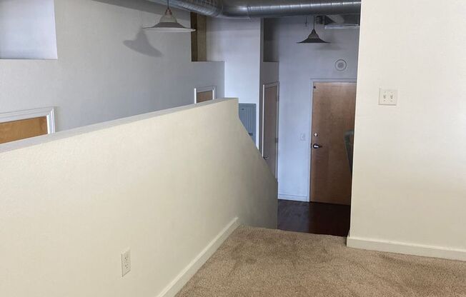 1 bed, 1 bath, 910 sqft, $1,525, Unit 406