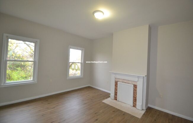 3 beds, 2 baths, $1,595