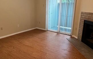Hyde Park Oaks 106 - 1 Bed 1 Bath