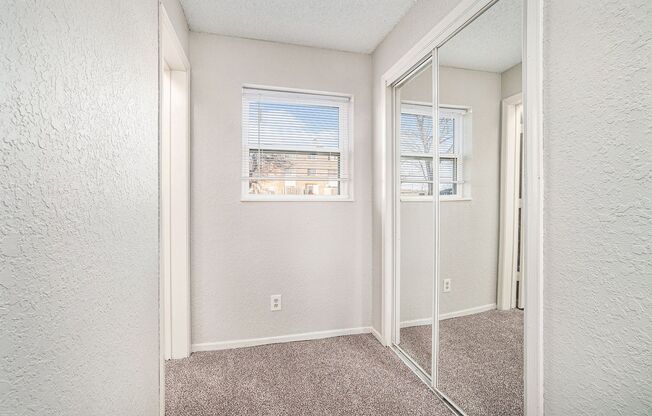 1 bed, 1 bath, 407 sqft, $850, Unit 6924 Unit #03