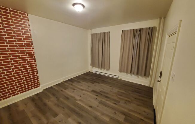 1 bed, 1 bath, 580 sqft, $1,275, Unit Unit 1