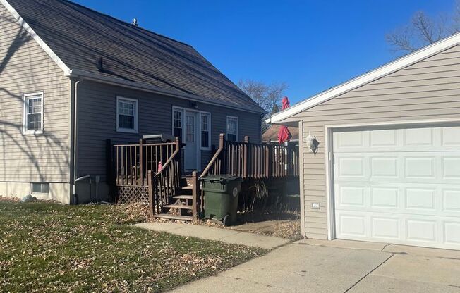 3 beds, 1 bath, $1,225