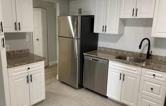 1 bed, 1 bath, 850 sqft, $2,350, Unit 306