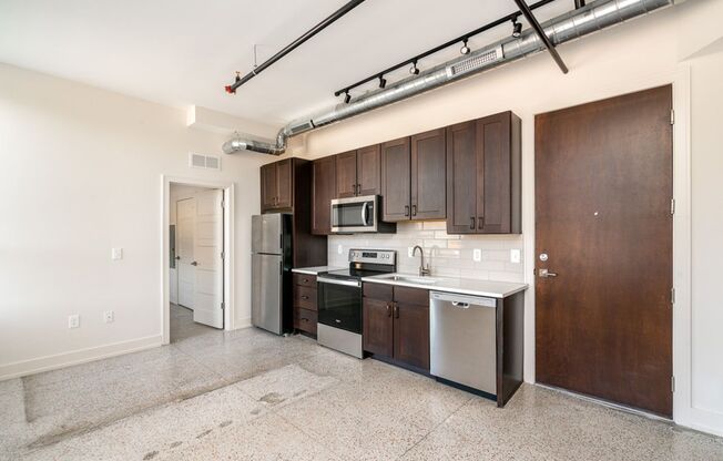 1 bed, 1 bath, $1,200, Unit 875 Michigan Ave Apt. 304