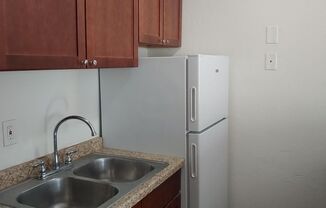 Studio, 1 bath, 375 sqft, $865, Unit 112