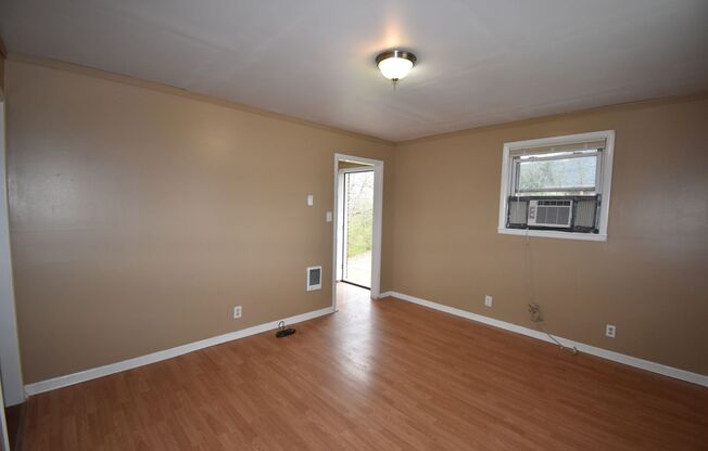 Circle Dr - 470 / 472 / 474