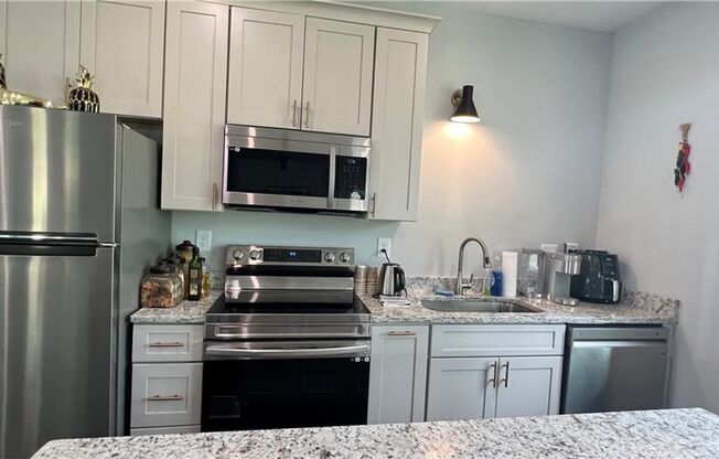 1 bed, 1 bath, $1,995