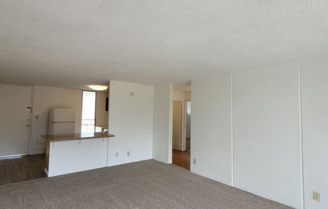 2 beds, 1 bath, $1,995