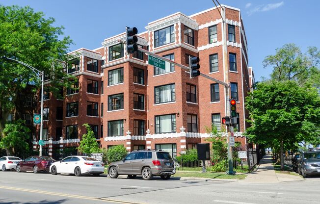 2 beds, 1 bath, 570 sqft, $2,500, Unit 301