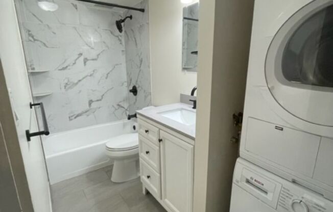 2 beds, 2 baths, $3,400, Unit # 408