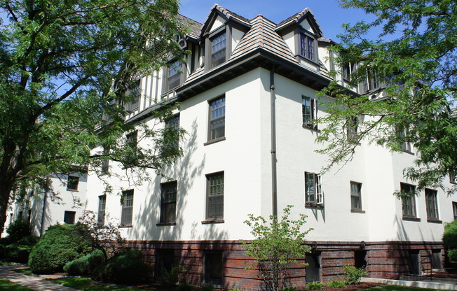 1 bed, 1 bath, 470 sqft, $1,125, Unit B-31