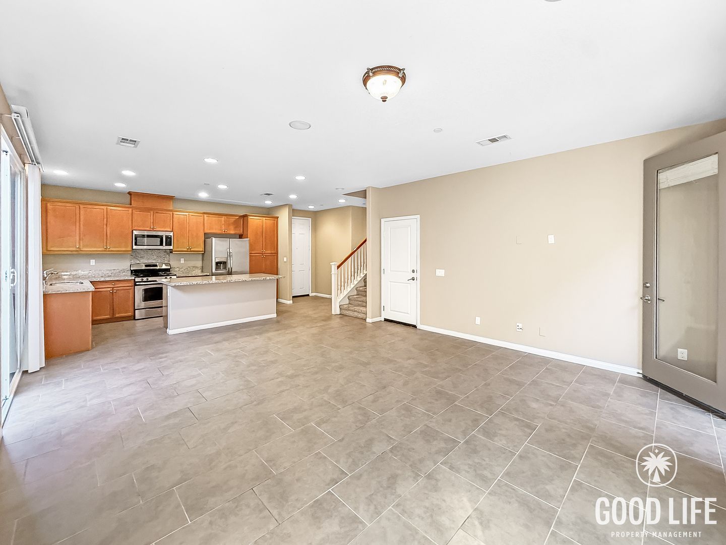 Stunning 4B/3BA house in San Elijo Hills!