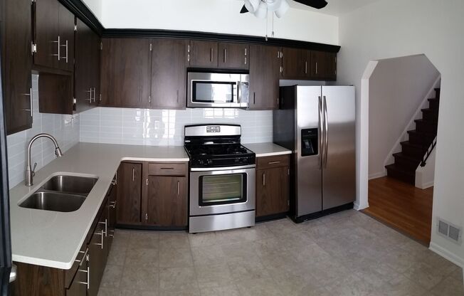 Cozy Rental - South Side Flats