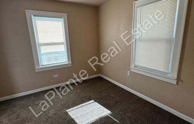 3 beds, 1 bath, $1,200