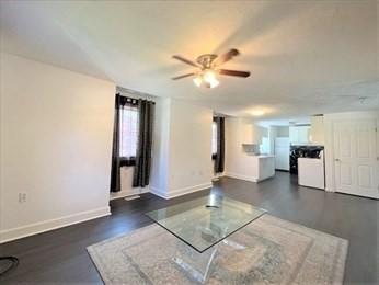 2 beds, 1 bath, 1,100 sqft, $2,500, Unit B