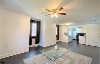 2 beds, 1 bath, 1,100 sqft, $2,500, Unit B