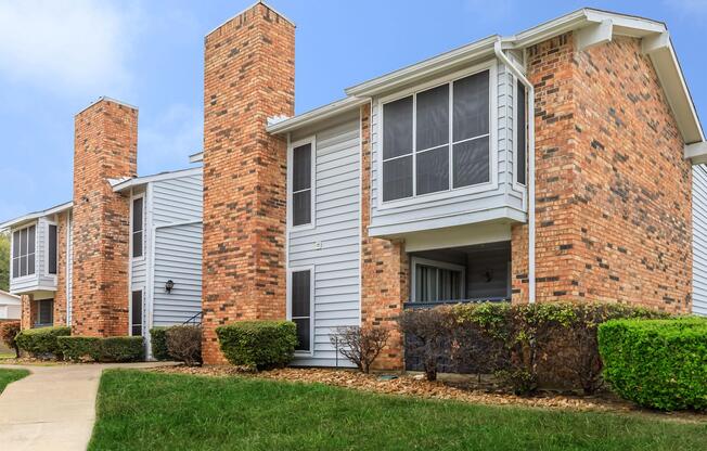 1 & 2 BEDROOM APARTMENTS FOR RENT IN GARLAND, TEXAS