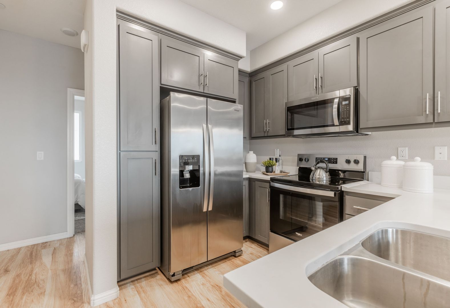 Modern Fremont Townhouse: 3 Beds, 3 Baths & Ready for You!