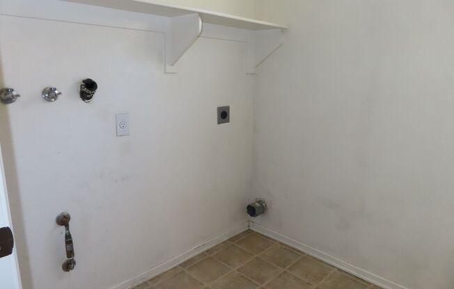 2 beds, 2 baths, 1,159 sqft, $2,000, Unit 1