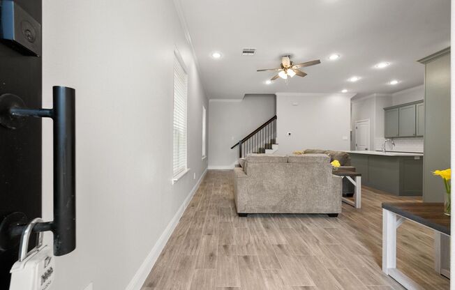 Luxury Arlington Townhome - Gated Community